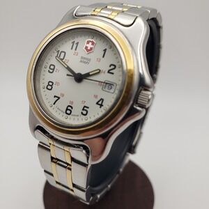 Swiss Army Wristwatch Officer's Series 30mm Two Tone Silver Gold Date 330ft